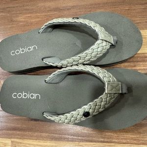Cobian flip flops. Size 8